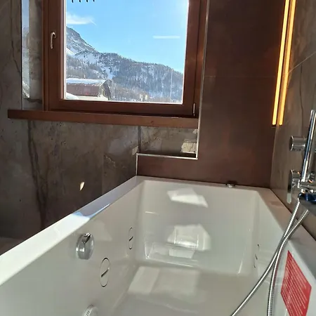 Cervinia Exclusive Apartment Breuil-Cervinia